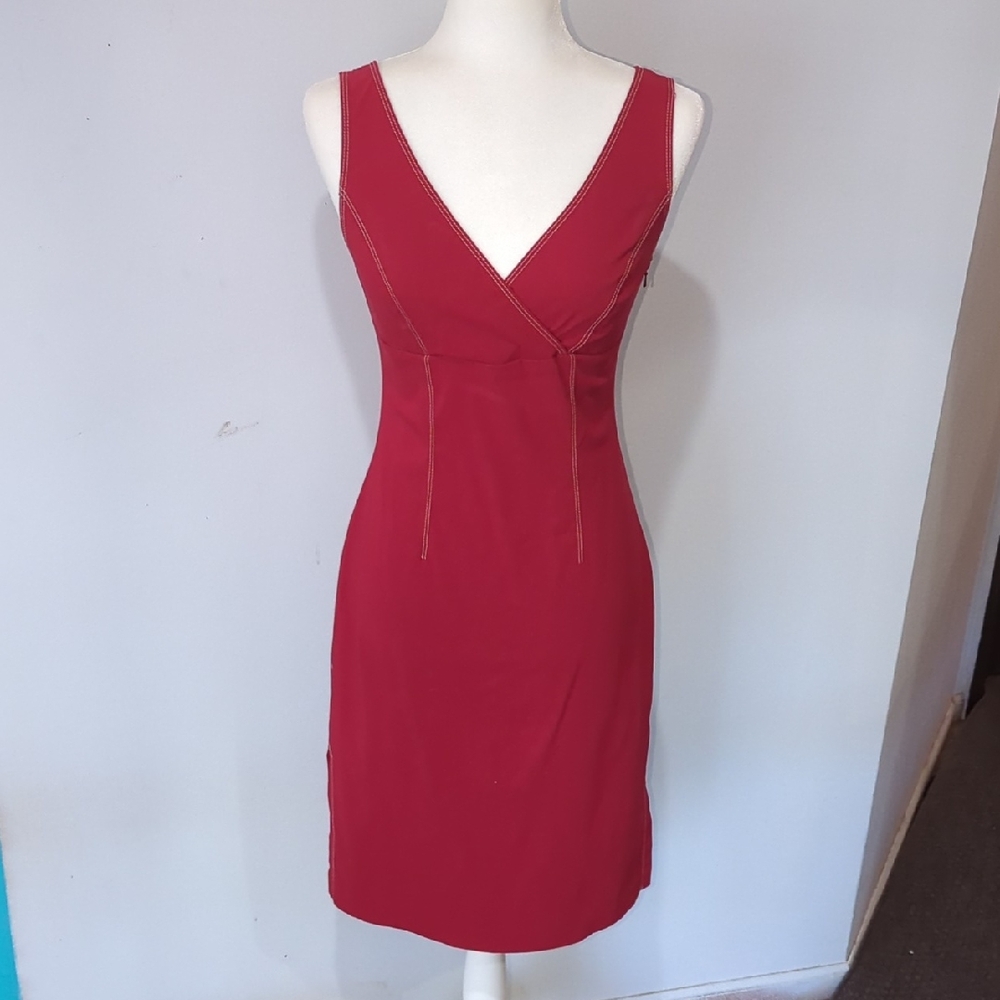 Express Sleeveless Red V-Neck Midi Dress